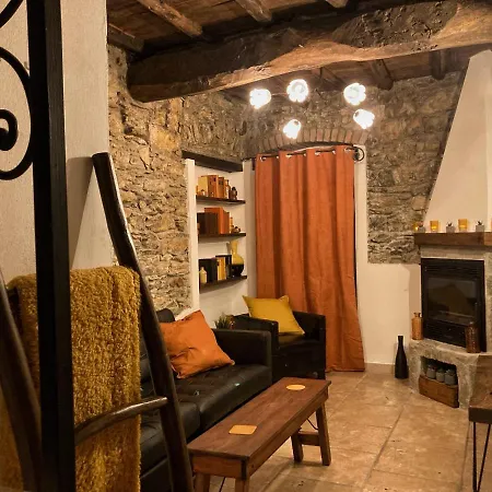 La Casa Rossa Con Vista Arcola
