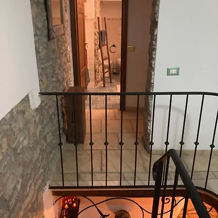 La Casa Rossa Con Vista Arcola