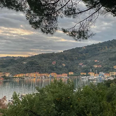 La Casa Rossa Con Vista Vakantiehuis *