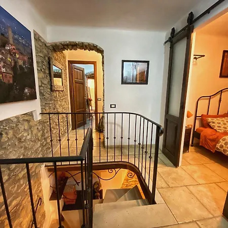 Vakantiehuis La Casa Rossa Con Vista