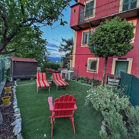 Semesterbostad La Casa Rossa Con Vista