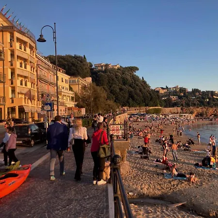 La Casa Rossa Con Vista 펜션 아르콜라