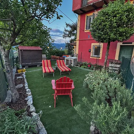 La Casa Rossa Con Vista 펜션 아르콜라